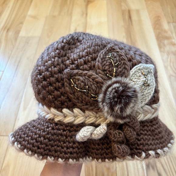 Brown Crochet Floral Bead Accent Embellishment Hat - Picture 4 of 10